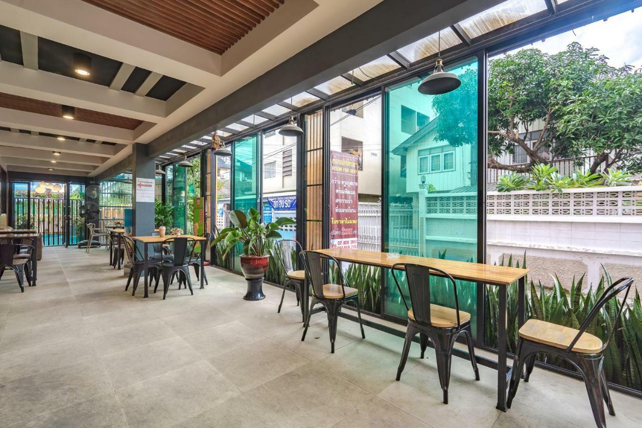 Penyos Service Apartment Bangkok Extérieur photo