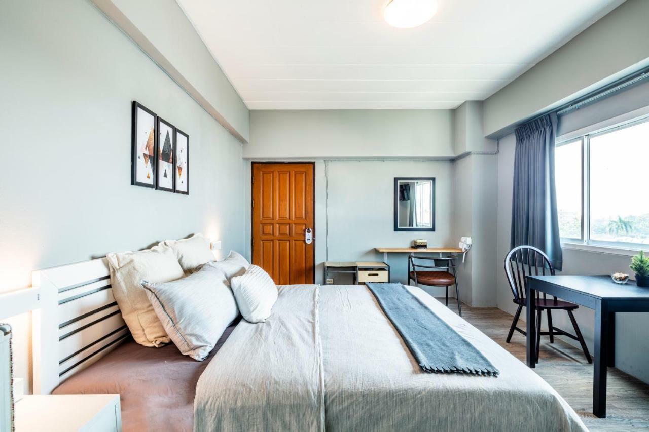 Penyos Service Apartment Bangkok Extérieur photo