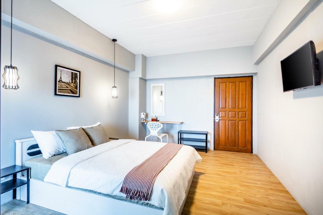 Penyos Service Apartment Bangkok Extérieur photo