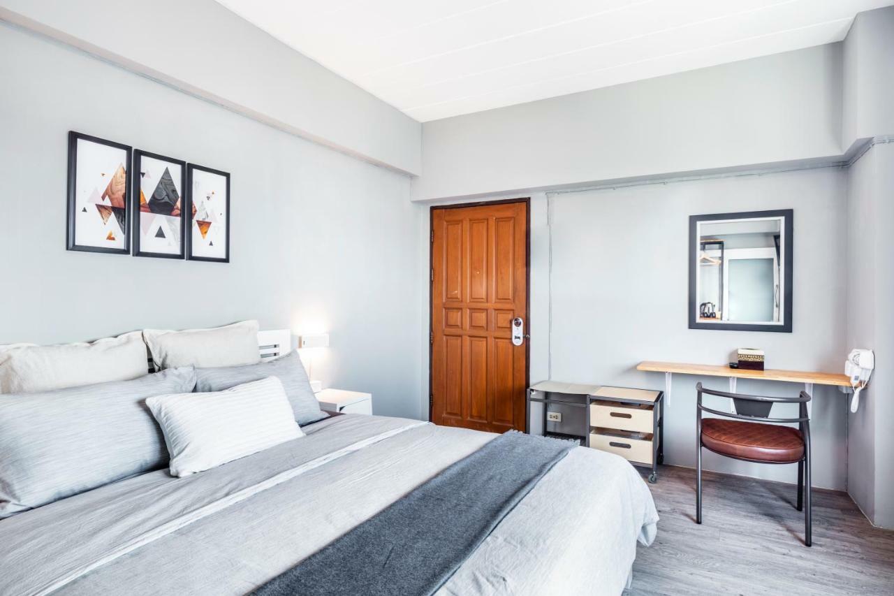 Penyos Service Apartment Bangkok Extérieur photo