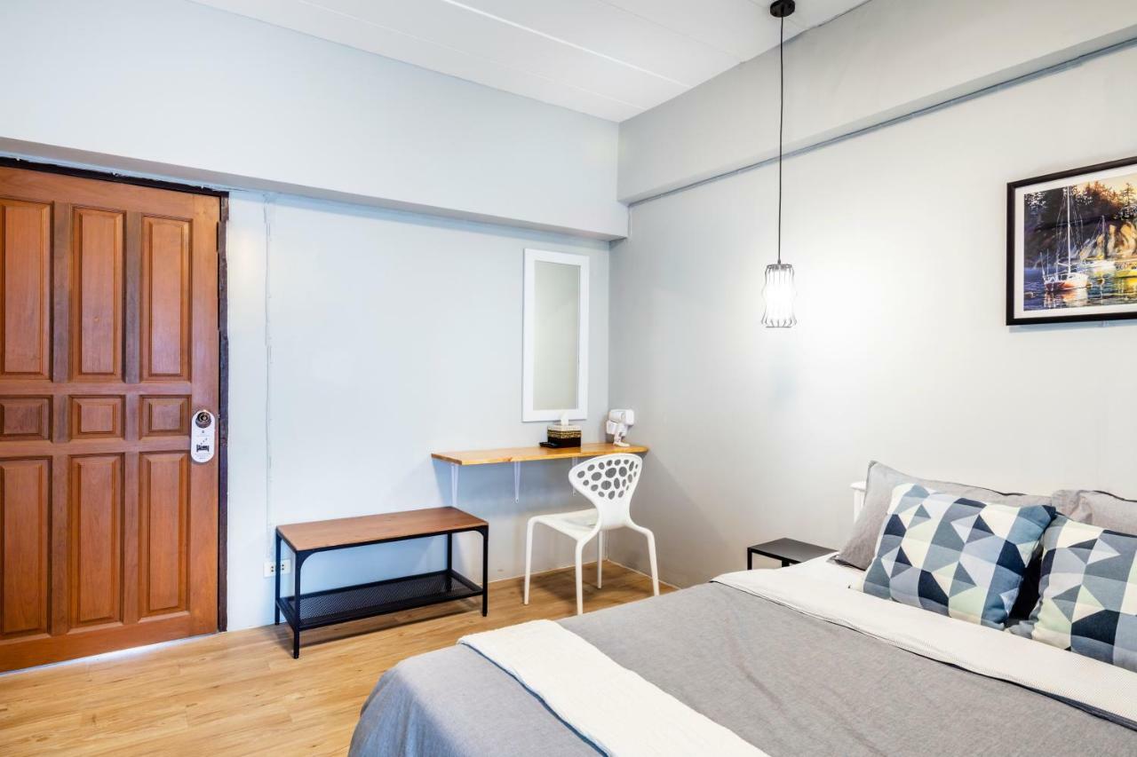 Penyos Service Apartment Bangkok Extérieur photo