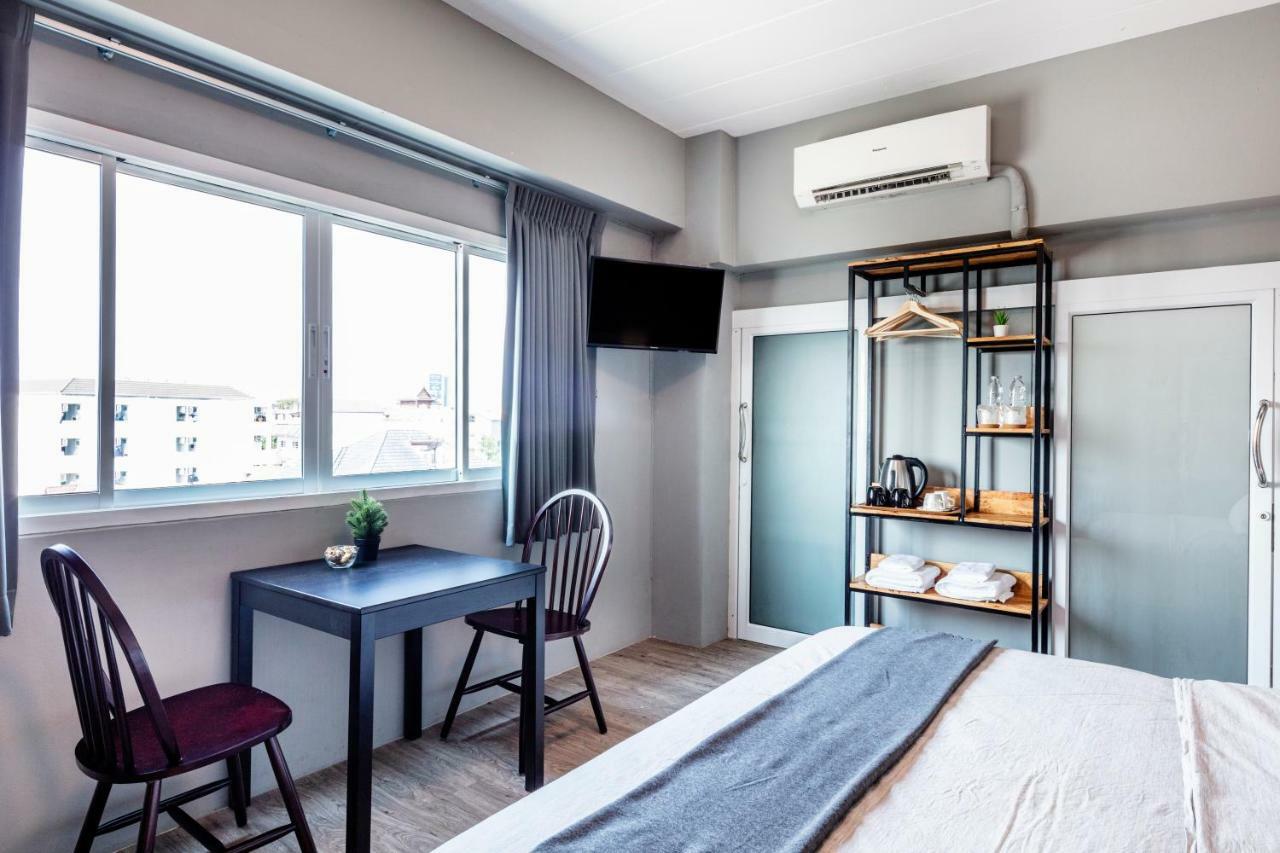 Penyos Service Apartment Bangkok Extérieur photo