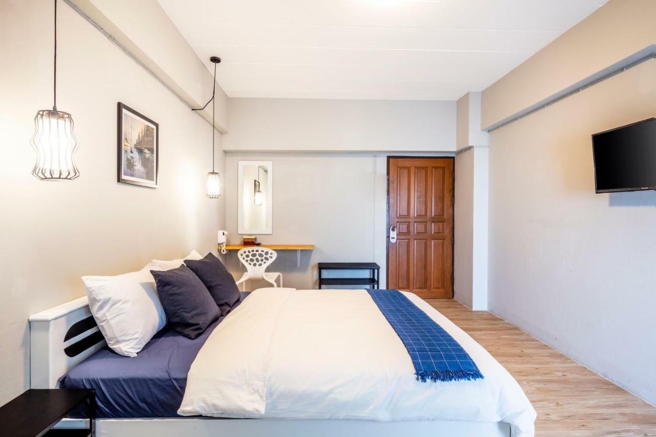 Penyos Service Apartment Bangkok Extérieur photo